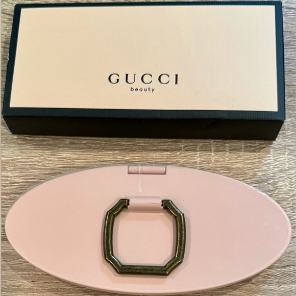 🤍New Gucci Travel Mirror With Stand in Blush - Picture 3 of 5